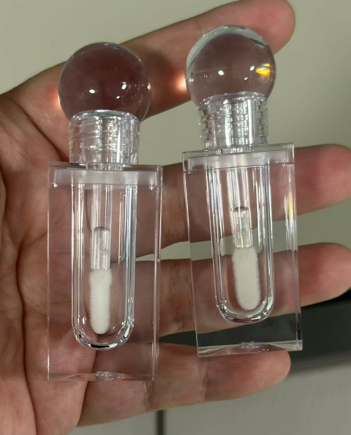 Lip Gloss Tubes Leak with Solutions Lip Gloss Tubes Leak with Solutions